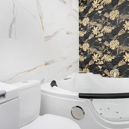 Batorego 7 Apartament With Terrace & Parking Downtown By Renters Gdynia