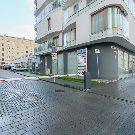 Batorego 7 Apartament With Terrace & Parking Downtown By Renters *